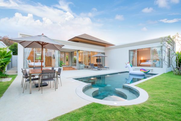 Cost of Pool Deck Pouring in Niceville